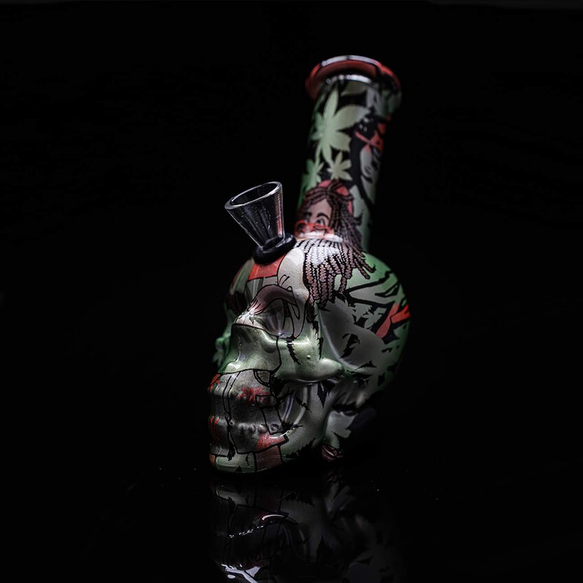 Mini-Glasbong-SKULL--5-glow-2018282-5-det3~-~media--7d037260--query.76298126